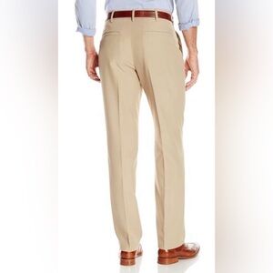 Haggar Men's Performance Straight-Fit Dress Pant